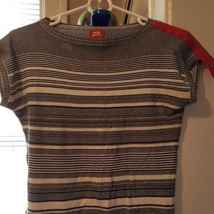 Short sleeve Navy/White stripe w/Red zipper